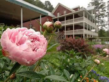 Inn Glen-Ella Springs Hotel & Restaurant