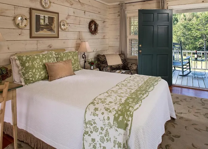 Glen-Ella Springs Hotel & Restaurant