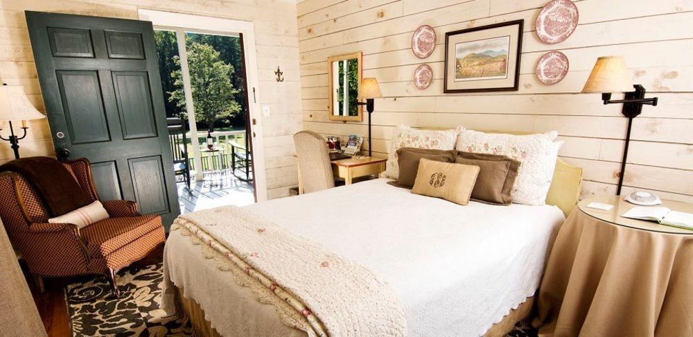 Glen-Ella Springs Hotel & Restaurant Inn