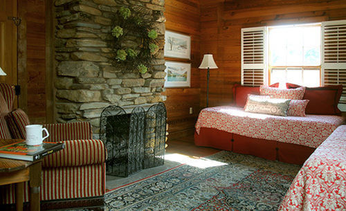 Glen-Ella Springs Hotel & Restaurant Inn