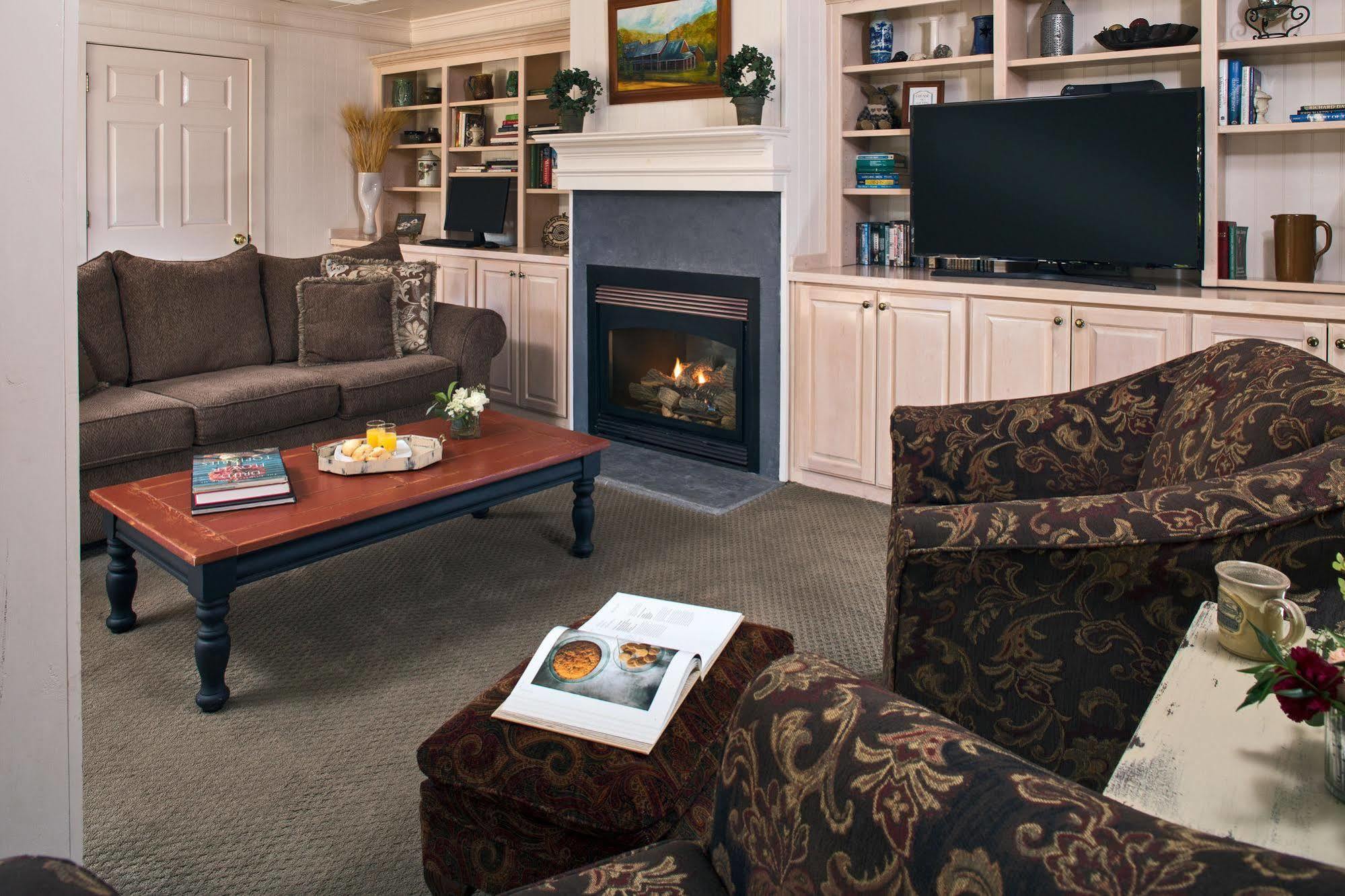 Glen-Ella Springs Hotel & Restaurant Inn Clarkesville